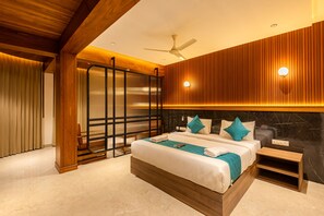 Premium Room | Frette Italian sheets, premium bedding, memory foam beds - Hotel Stay Bella (Kozhikode)