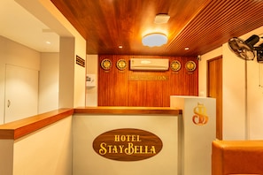 Reception - Hotel Stay Bella (Kozhikode)