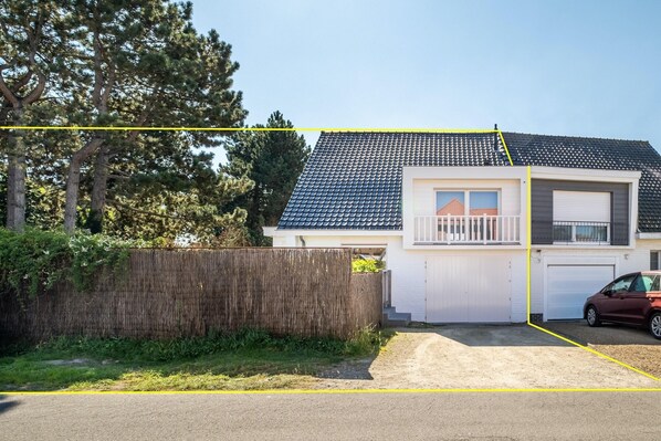 Exterior - Villa by the Sea with Jacuzzi (Koksijde)