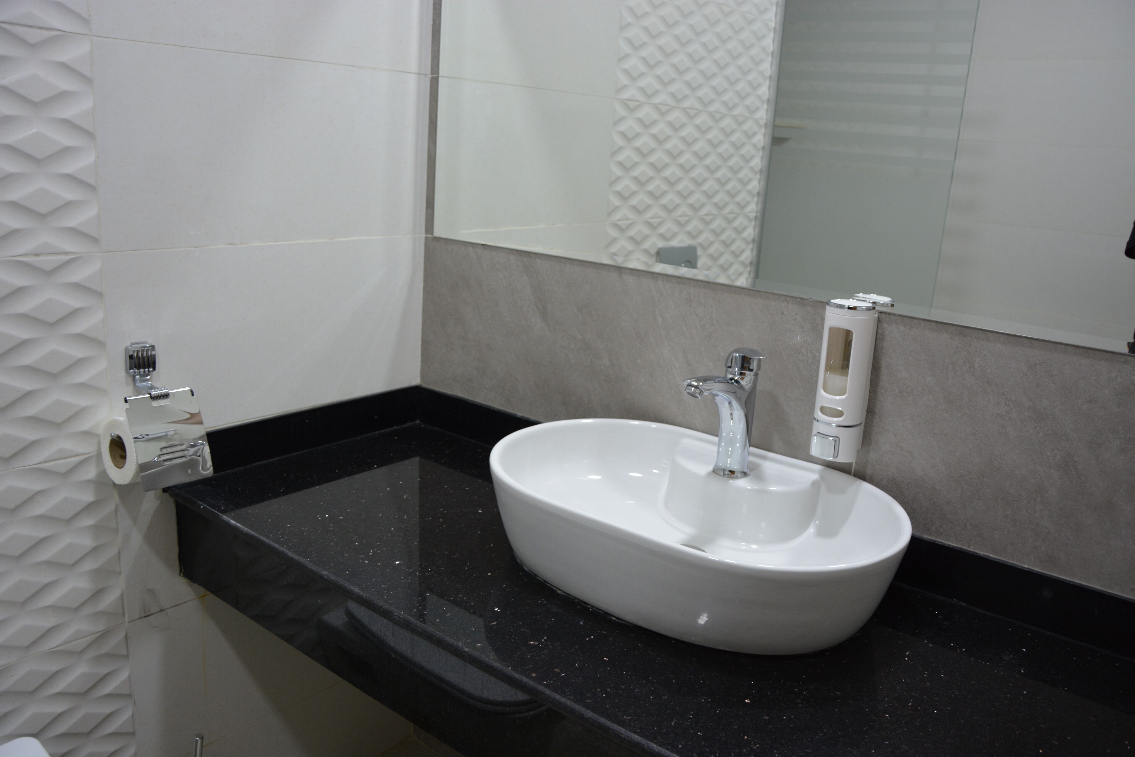 comfort double room | desk, soundproofing, free wifi