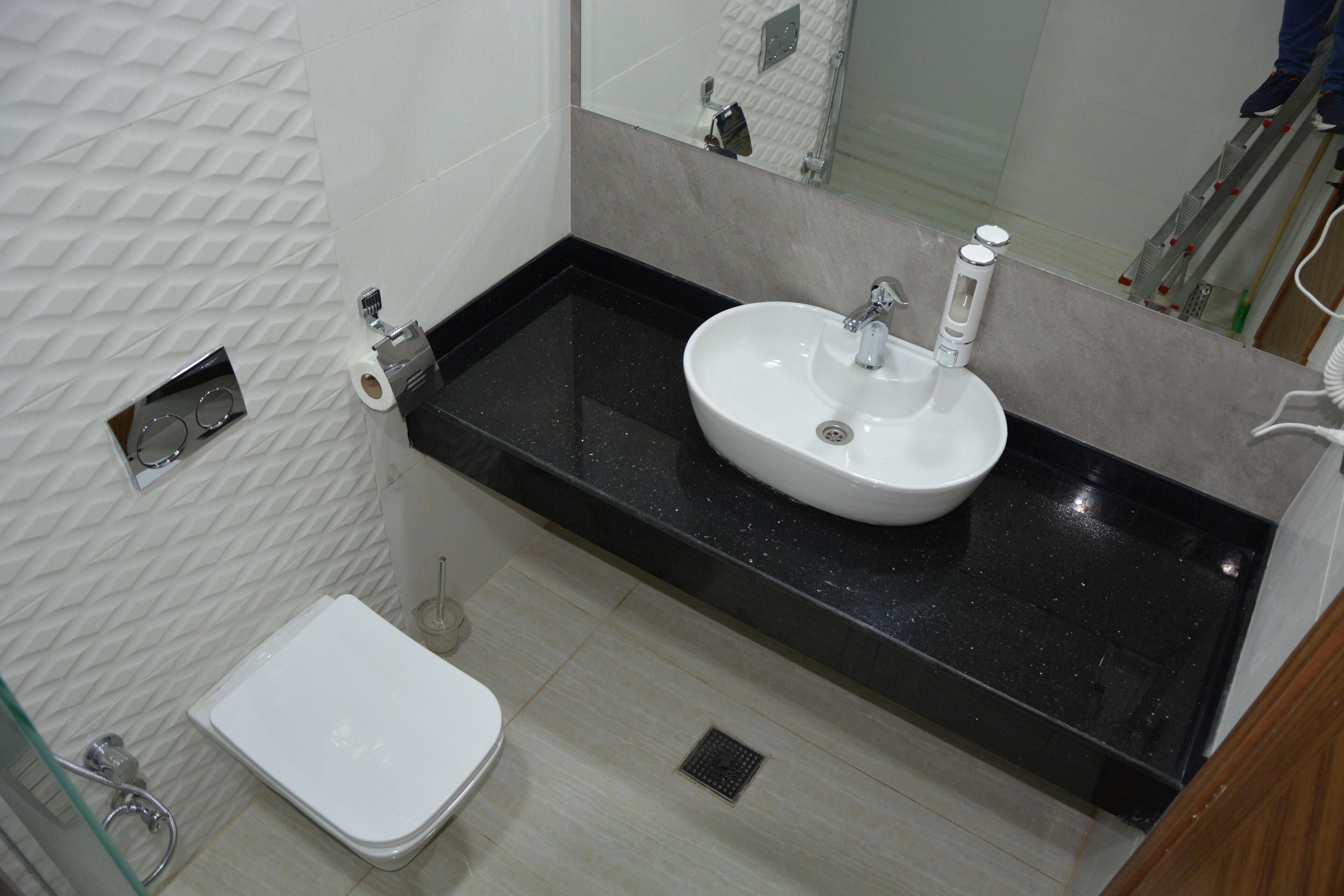 comfort double room | desk, soundproofing, free wifi