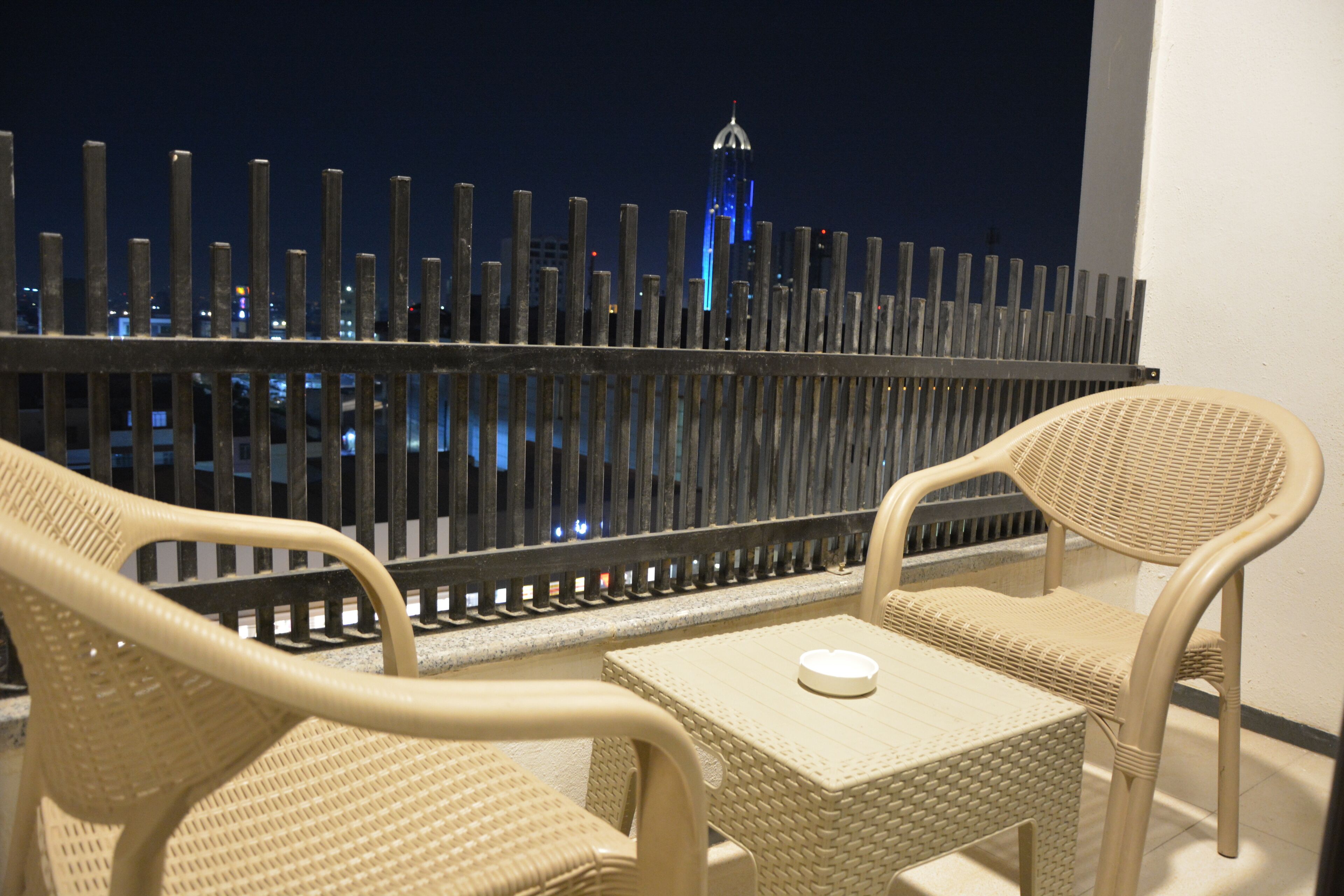 comfort double room | desk, soundproofing, free wifi