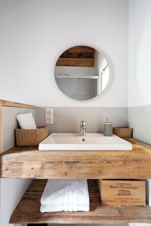 Hårføner og håndklær