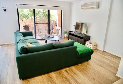 The Bedford @ Braddon - 2BR + Free parking + Wi-Fi

