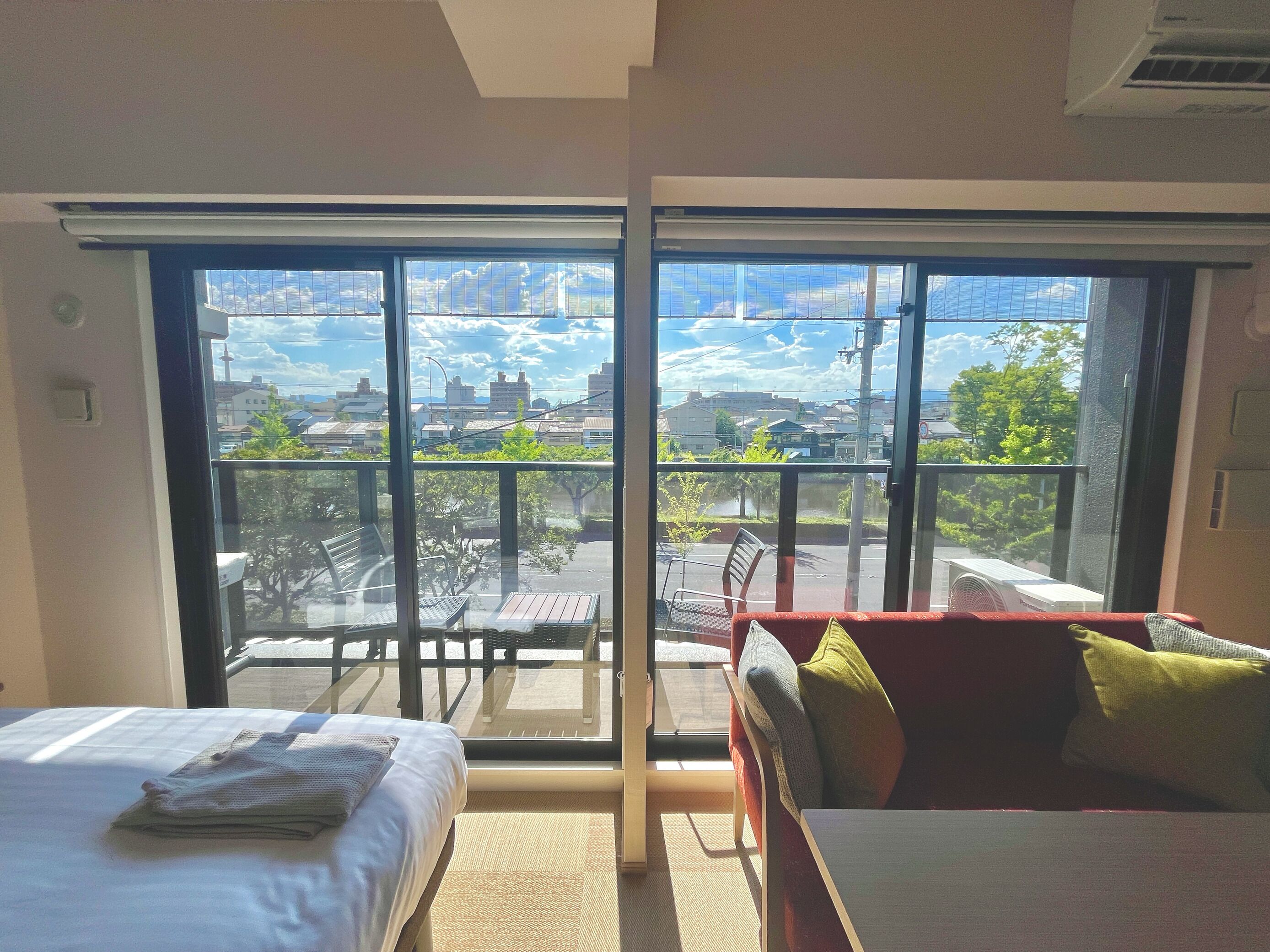 Twin Room, with Kitchen and Washing machine, Non Smoking | Living area | Flat-screen TV