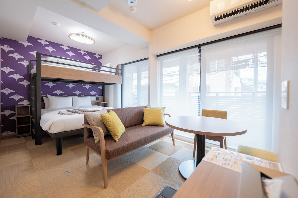 Doppelzimmer, Nichtraucher (Double & Loft bedroom, with Kitchen) | 1 Schlafzimmer, Bügeleisen/Bügelbrett, kostenloses WLAN, Bettwäsche