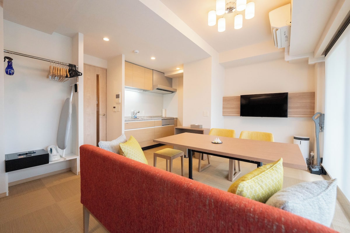 Room Selected at Check-In (No choice of bed preference), Non Smoking | Iron/ironing board (on request), free WiFi, bed sheets