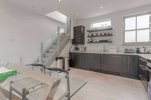 Basic Apartment, Multiple Beds | Private kitchen - Contemporary 2BD Flat w/ Patio, Clapham! (London)