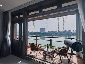 Property grounds - Family apartment with super chill lake view - Book it now!!!!! (Tay Ho)