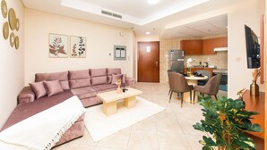 Unclassified image, 3 of 21, button - Grand Luxury - Lakeside Stylish Apartment With Balcony (Dubai)
