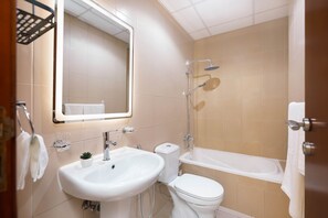 Bathroom - Grand Luxury - Lakeside Stylish Apartment With Balcony (Dubai)
