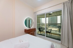 Appartement Élite | 2 chambres, ameublement personnalisé, fer et planche à repasser