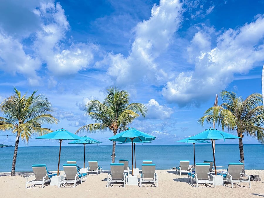 Plage, sable blanc, navette gratuite vers la plage
