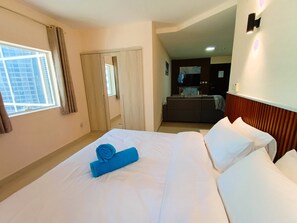 Deluxe Studio - Grand Luxury - Spacious Studio apartment in the Heart of JLT (Dubai)