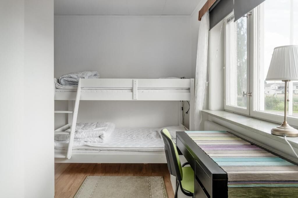 Kahden hengen huone (kaksi sänkyä)