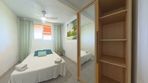 1 quarto, berço de viagem, Wi-Fi, roupa de cama