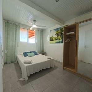 1 slaapkamer, reisbedje, wifi, beddengoed