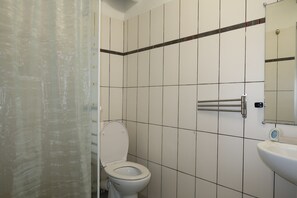 Dusche, Handtücher, Seife, Toilettenpapier