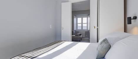 1 chambre, fer et planche à repasser, Wi-Fi gratuit, draps fournis