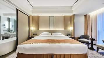 Classic Room | In-room safe, blackout drapes, free WiFi