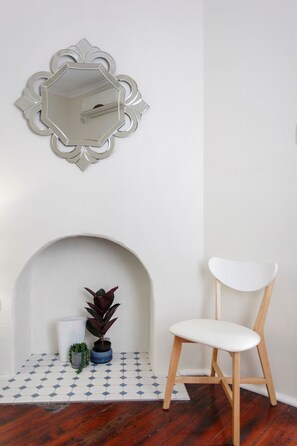 Interior - Rosa 3 is located a stones throw from SOuth Beach and the many restaurants and cafes South Fremantle has to offer (South Fremantle)