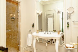 Junior Suite | Bathroom | Slippers - The Monarch Hotel (Johannesburg)