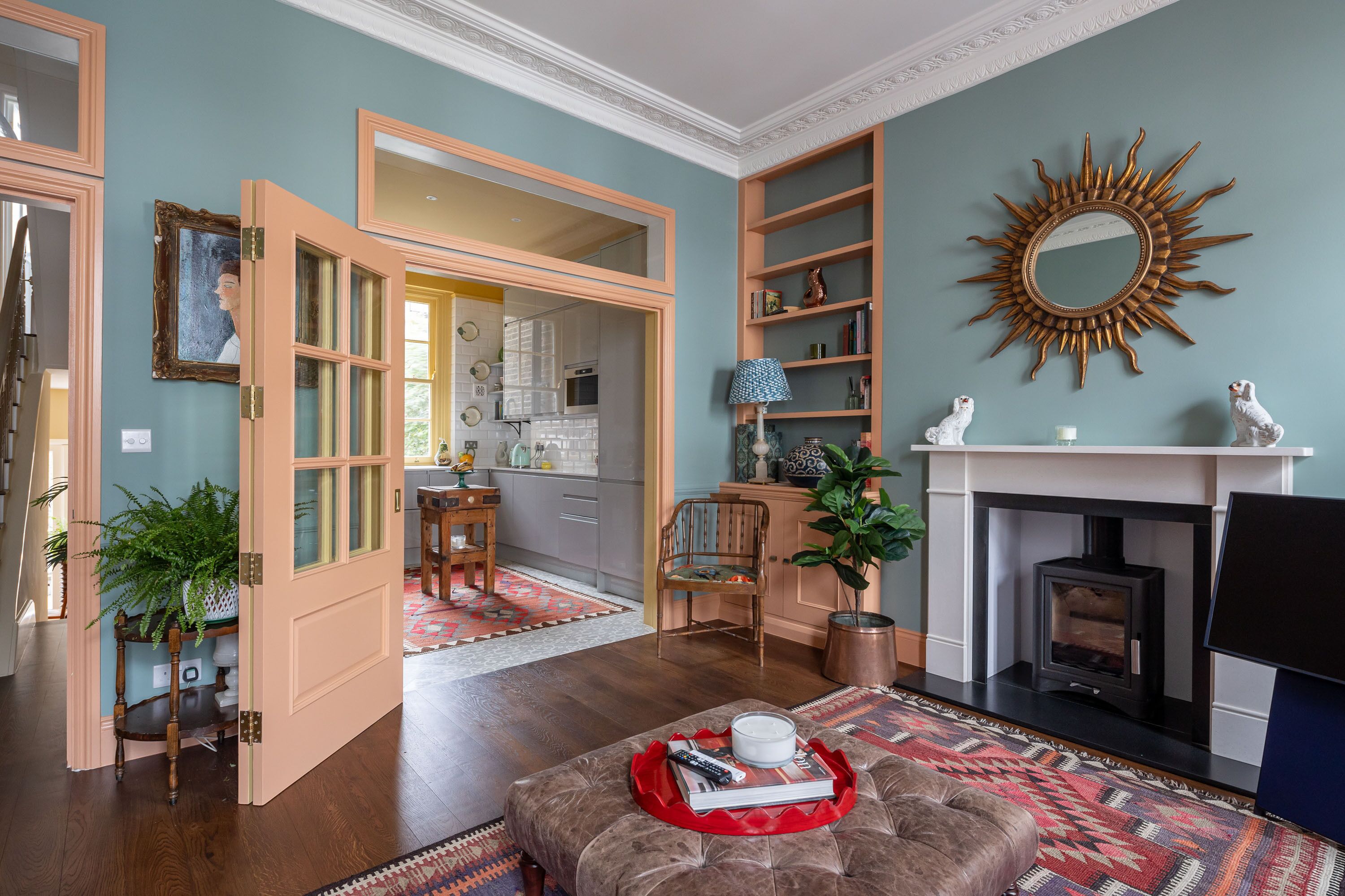 Télévision, cheminée