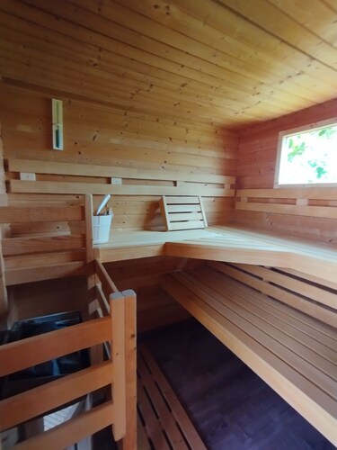 Ferienwohnung im Naturpark Kellerwald-Edersee, Ruhe & Erholung am Waldrand 