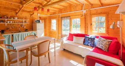 Cabane au ferme ecologique, 1 chambre double + AC