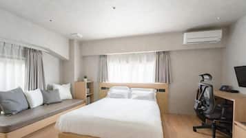 Deluxe Double Room, Non Smoking, Sauna | Interior detail
