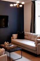 Suite | Desk, iron/ironing board, free WiFi, bed sheets