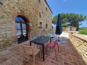 Outdoor dining - Farmhouse Ai Massi TRAMONTANA (Guardistallo)