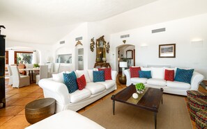 Living area - Villa Felix, Pantogia  (Pantogia)