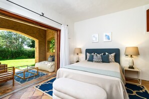 10 dormitorios, tabla de planchar con plancha, wifi y ropa de cama