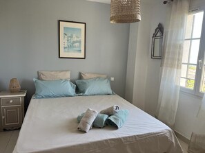 5 soverom, strykejern/-brett, wi-fi (inkludert) og sengetøy