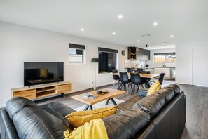 TV, offices