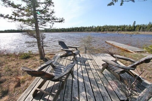 Red Barn | WATERFRONT | Private | TOBERMORY |A-Frame |PET FRIENDLY