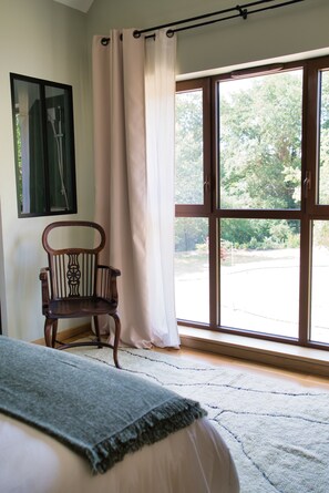 7 bedrooms, iron/ironing board, travel cot, WiFi