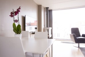 Comfort-huoneisto | Äänieristys, silitysrauta/-lauta, ilmainen Wi-Fi, vuodevaatteet