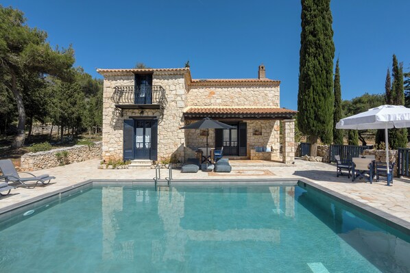 Villa Nefeli | Terrasse/patio