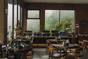 Restaurant - ARTOTEL Cabin Bromo (Ngadisari)