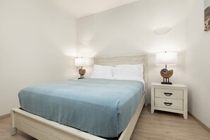 2 bedrooms, internet, bed sheets