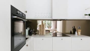 Kühlschrank, Ofen, Herdplatte, Geschirrspüler