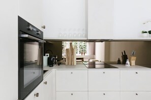 Réfrigérateur, four, plaque de cuisson, lave-vaisselle