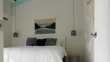 1 bedroom, WiFi, bed sheets