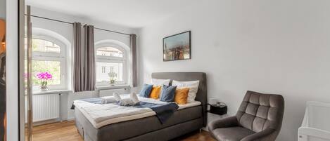 2 間睡房、熨斗/熨衫板、可攜式嬰兒床、免費 Wi-Fi