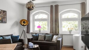 Smart TV, books, stereo - Old Town! Exclusive apartment with roof terrace for 6 people (3 rooms, 90 sqm) (Nürnberg)
