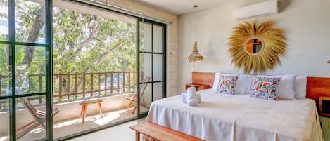 5 bedrooms, in-room safe, desk, iron/ironing board