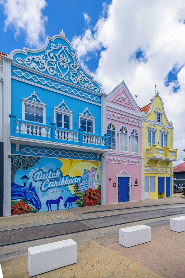 المنشأة من الخارج