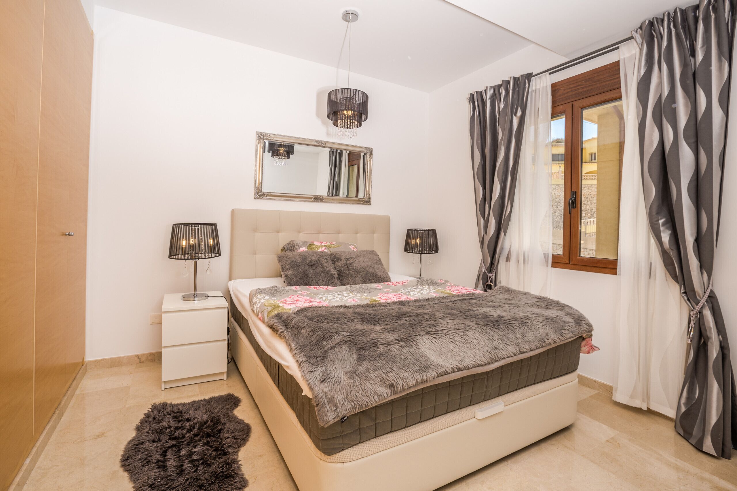 3 bedrooms, iron/ironing board, free WiFi, bed sheets